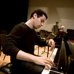 Jonathan Biss il giovane virtuoso che insegna Beethoven (online) a 32mila studenti