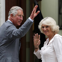 Il Royal Baby vale 283 milioni di euro: più del matrimonio di Kate e William