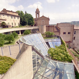Università di Urbino - Contrasto nuovo-antico