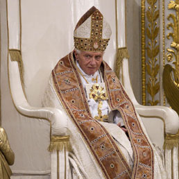 Papa Benedetto XVI (Epa)