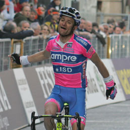 Michele Scarponi in una foto d'archivio (Ansa)