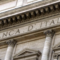 A febbraio il debito pubblico cala 1.875,9 miliardi. Il disavanzo commerciale balza a 10,2 miliardi