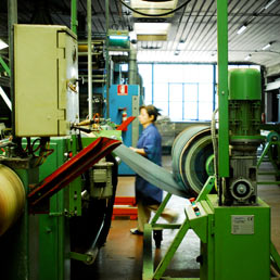 Indici Pmi europei segnalano crescita rallentata e a due velocità. L'Italia ristagna