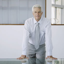 Nelle imprese vince l'imprenditore over 70, solo il 7% ha meno di 30 anni (Corbis)