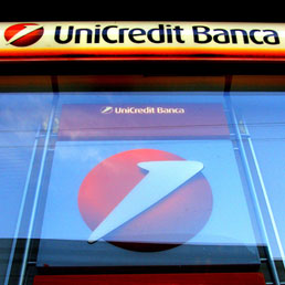 Indagine in momento difficile per Unicredit. Profumo al Wsj nega ogni illecito