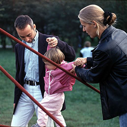 Più prestiti e meno depositi per le famiglie italiane (Fotogramma)