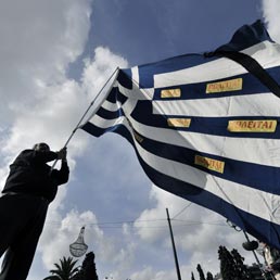 Ue: S&P sbaglia sulla Grecia. Per uno studio del Fmi le agenzie di rating hanno contribuito al contagio