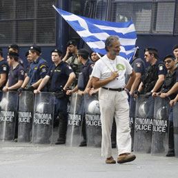 Salvare la Grecia vuol dire salvare le banche francesi e tedesche e (l'euro)