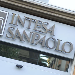 Gli italiani premiati dalla City: Intesa migliore quotata, Scaroni miglior a.d.