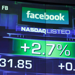 Facebook pronto a lasciare il Nasdaq? (Ap)