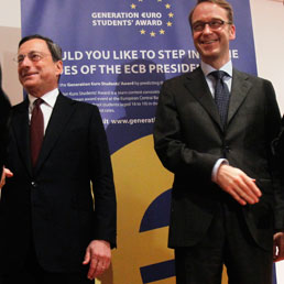 Mario Draghi e Jens Weidmann (Reuters)