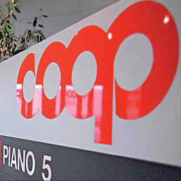 Alle casse Coop più finanza che supermercato