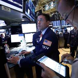 Europa in rosso, Wall Street positiva. Lisbona -5,3% - Che succede in Portogallo - Qual è la nuova parola magica dei mercati
