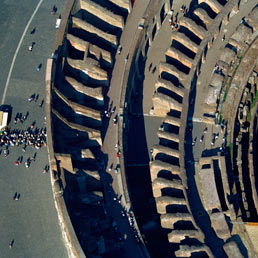 Il colosseo visto dall'alto (Corbis)