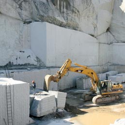 Lavorazione nelle cave di granito in Sardegna