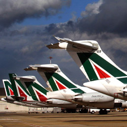 Alitalia Vara Il Business Plan In Rosso Nel 2013 Ritorno A Utile Nel 2016 Il Sole 24 Ore
