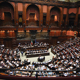 Fermiamo il vilipendio delle istituzioni