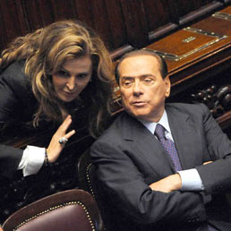 Anche Alfano tra gli sponsor di Silvio Berlusconi candidato premier. Sospetti e timori degli altri partiti - Ansa