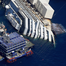 Al via lunedì la rimozione della Costa Concordia - Foto
