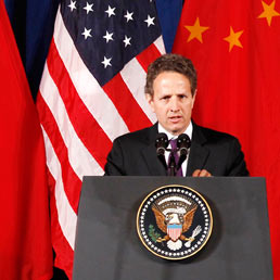 Timothy Geithner, parla allo Us-Strategic and Economic Dialogue (Reuters)