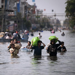 Pensieri colorati attimi dedicati... Inondazione-bangkok_258