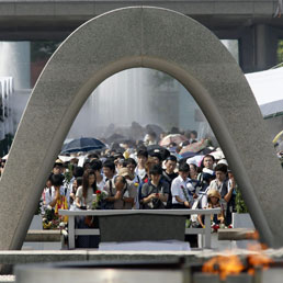 Hiroshima, 68 anni dopo: il Giappone ancora diviso sul nucleare - Ora quanto manca all'apocalisse?