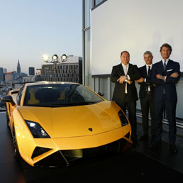 «Il made in Italy? Più attraente all'estero». Parla Winkelmann, il ceo di Lamborghini, (che raddoppia a Tokyo) - Video