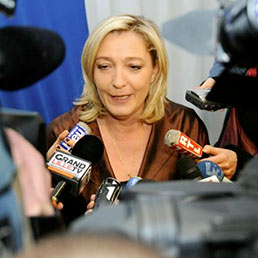 Sondaggio: Marine Le Pen in testa, per la prima volta, al primo turno delle presidenziali francesi del 2012