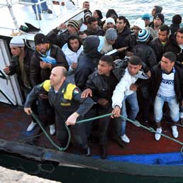 Sì a un dl sull'espulsione coattiva immediata dei clandestini