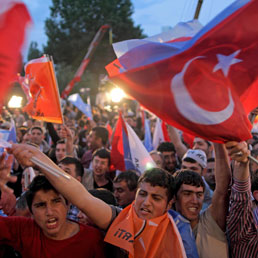 Elezioni in Turchia: Erdogan verso una vittoria a metà