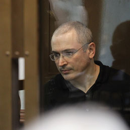 Mikhail Khodorkovsky durante il processo. Mag 24, 2011 (AFP)