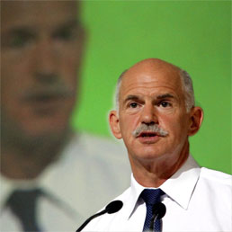 Il Primo Ministro greco George Papandreou (EPA)