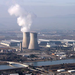 La centrale nucleare di Marcoule, Francia (Italy Photo Press)