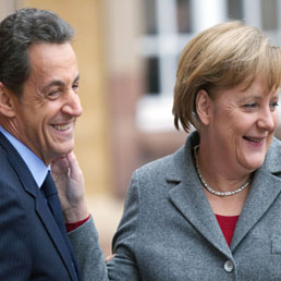 Nicolas Sarkozy e Angela Merkel (Olycom)