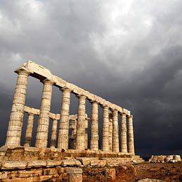 Atene colloca titoli a 3 mesi al 4,64%. Ma per Fitch la Grecia  insolvente: sar default (AP Photo)