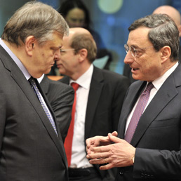 Evangelos Venizelos con Mario Draghi (Afp)