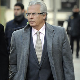 Il giudice spagnolo Garzon difenderà Julian Assange. Nella foto Baltasar Garzon (Afp)