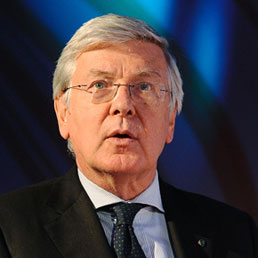 «Sull'atomo l'Italia seguirà la Ue». Nella foto il ministro dello Sviluppo Paolo Romani