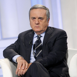 La previdenza complementare aumenta ma non decolla. Sacconi: «Ci sono troppi fondi pensione»