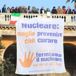 Il comitato del no al nucleare: con l'election day si risparmierebbero 400 milioni da dare al Giappone