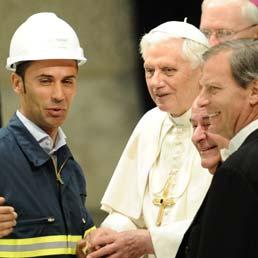 Il Papa: no allo sfuttamento e alla precarietà del lavoro, spezzare la catena delle morti bianche