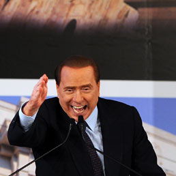 Berlusconi attacca la cellula rossa dei pm e lancia la sfida per le amministrative (Ansa)