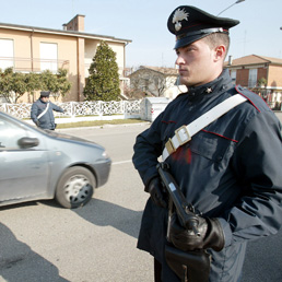 Due carabinieri aggrediti da minorenni dopo un rave party (Ansa)