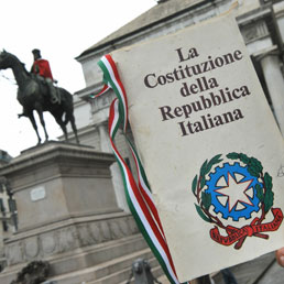 Riforme, proposta Pdl per cambiare Costituzione dall'articolo 1: «Parlamento superiore agli altri poteri dello Stato»