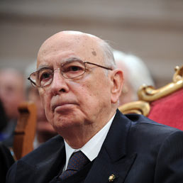 Napolitano promulga il decreto Sviluppo. Si adeguino i poteri di Bankitalia a norme europee