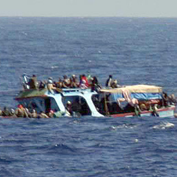 Lampedusa, riprendono gli sbarchi (Ansa)