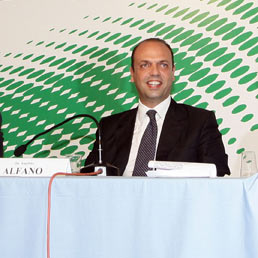 Il ministro della Giustizia e neo segretario del Pdl, Angelino Alfano a Mirabello (Ansa)