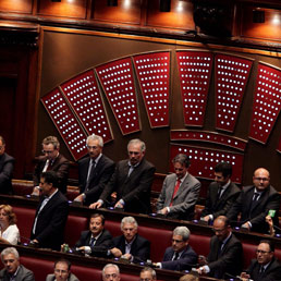 Deputati, tagli alle indennità entro gennaio