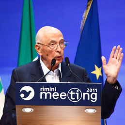 Il presidente della Repubblica Giorgio Napolitano, oggi 21 agosto 2011, durante il discorso al meeting di Rimini (ANSA/ PASQUALE BOVE)