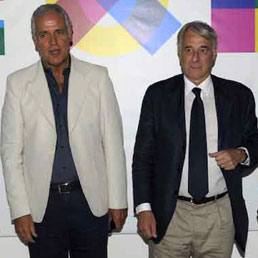 Roberto Formigoni e Giuliano Pisapia (Ansa)